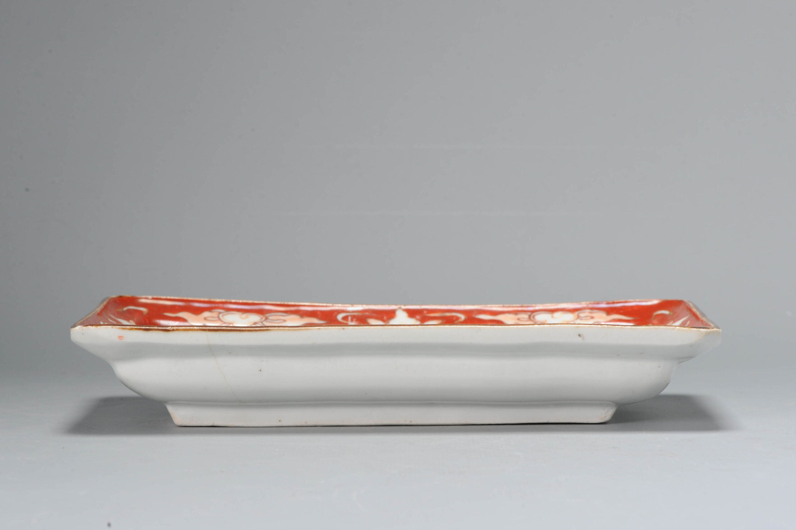Antique Edo Period Japanese Porcelain Serving Dish ko-Kutani ca 1660-80
