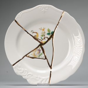 Modern Italian Porcelain plate European Seletti Japanese Kintsugi repair