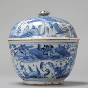 Rare Ca 1600 Chinese Porcelain Ming Period Wanli Kraak Lidded Jar Landscape