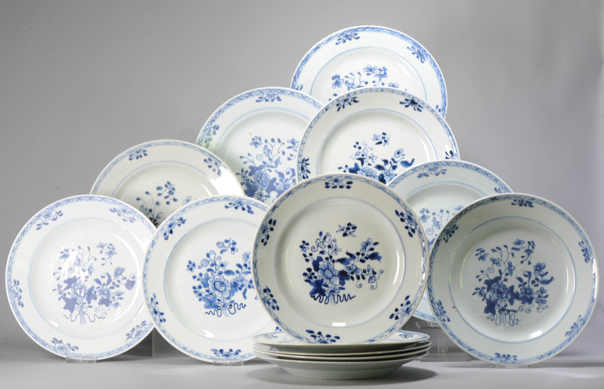 #13 Antique Chinese Porcelain 18th C Qing Period Blue White Set Dinner Plates