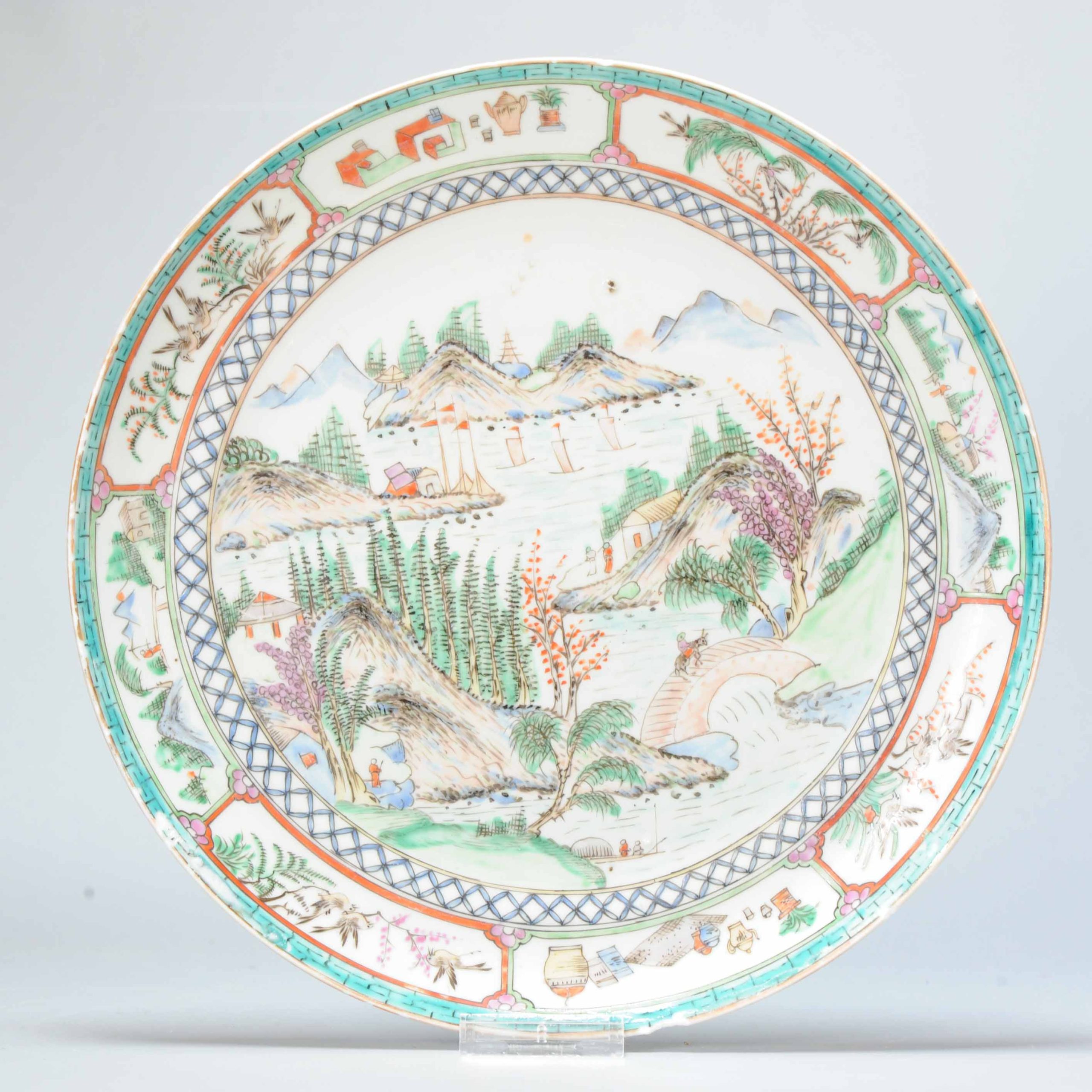 Antique 19C Chinese porcelain Cantonese dish Figures and Landscape