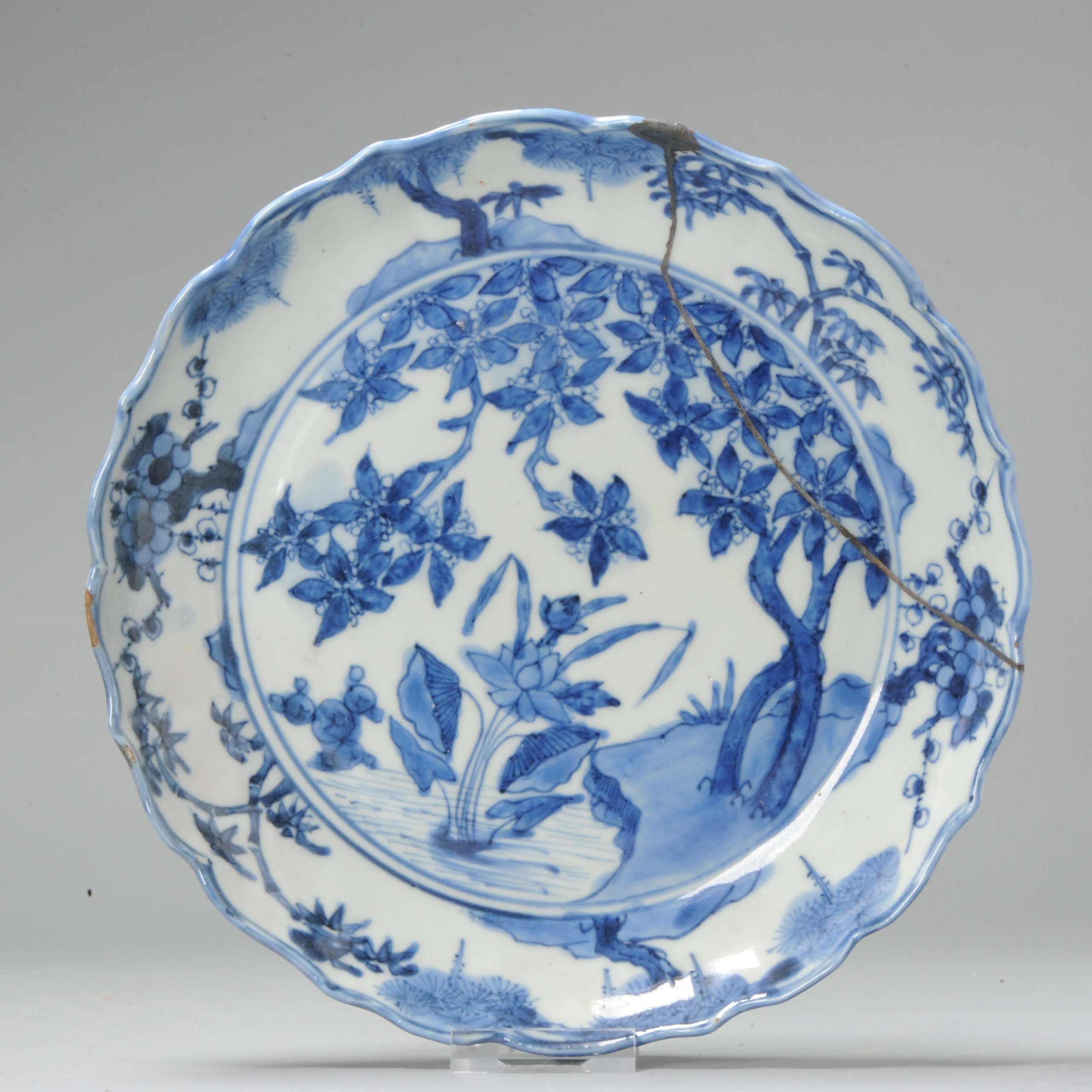 Rare Ca 1600-1660 Chinese Porcelain Ming Period Kosometsuke Plates with Lotus Pond