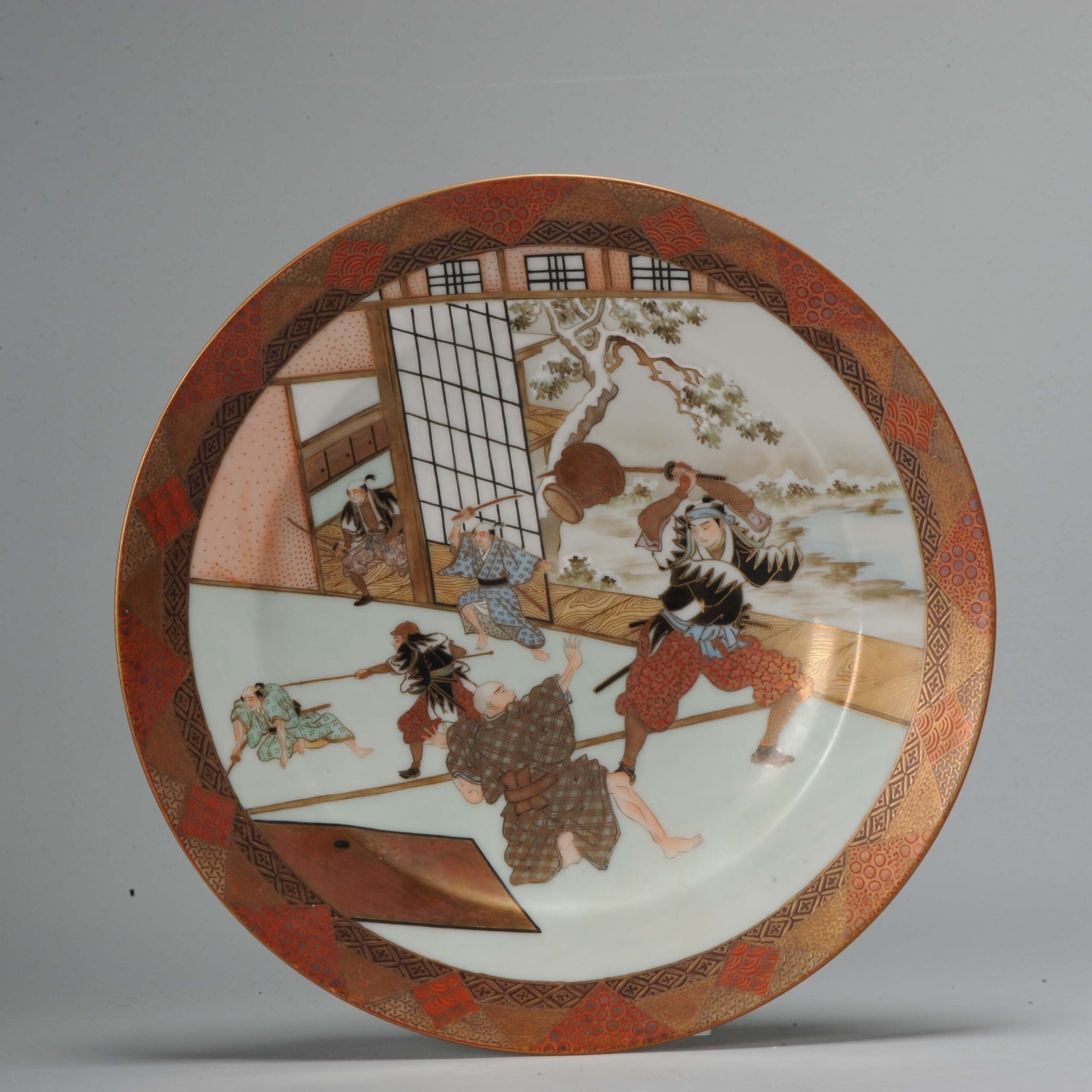 Antique Japanese Porcelain Dish with warrior scene Top quality work Japan Marked Base