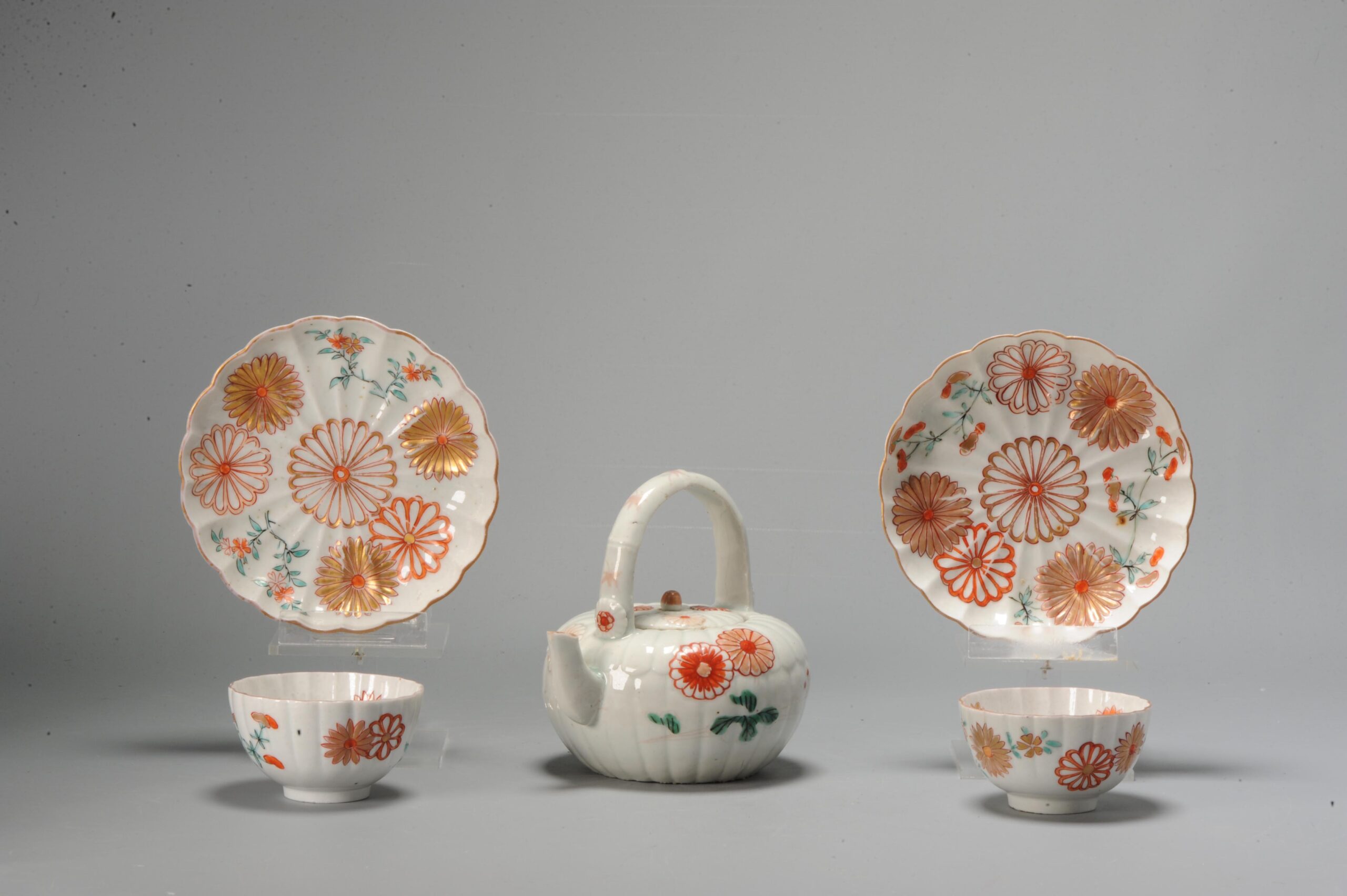 Antique Japanese Arita Porcelain Imari Tea Pot and Tea sets Ca 1690 – 1710