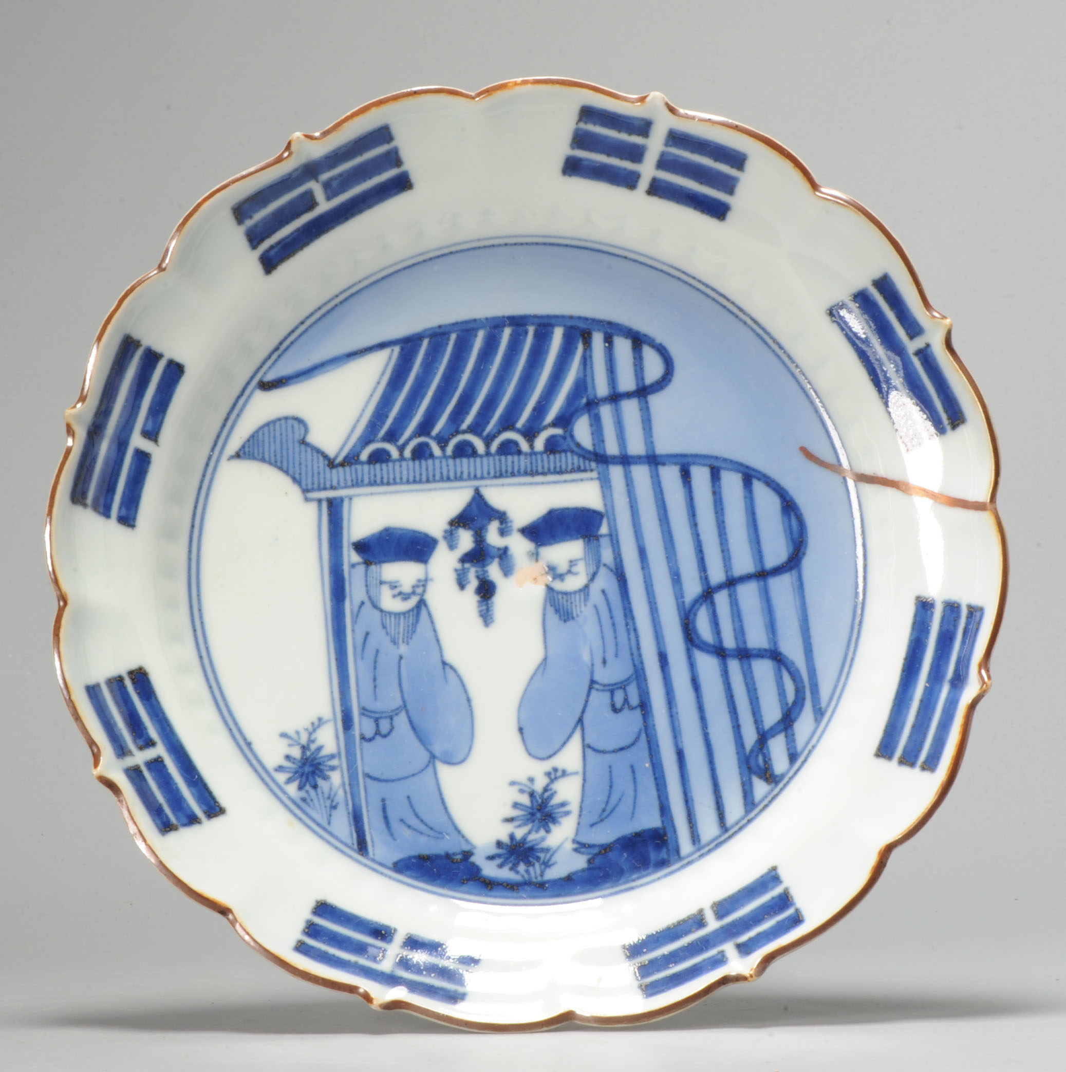 Antique Japanese Arita Porcelain Dish with figures 8 Tigrams Edo period Japan