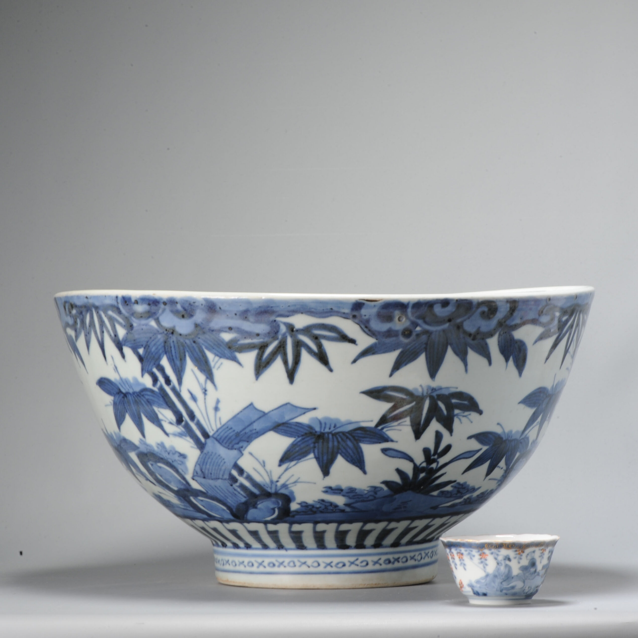 Huge Antique Japanese Arita Porcelain Bowl 1680-1700 Japan Majestic