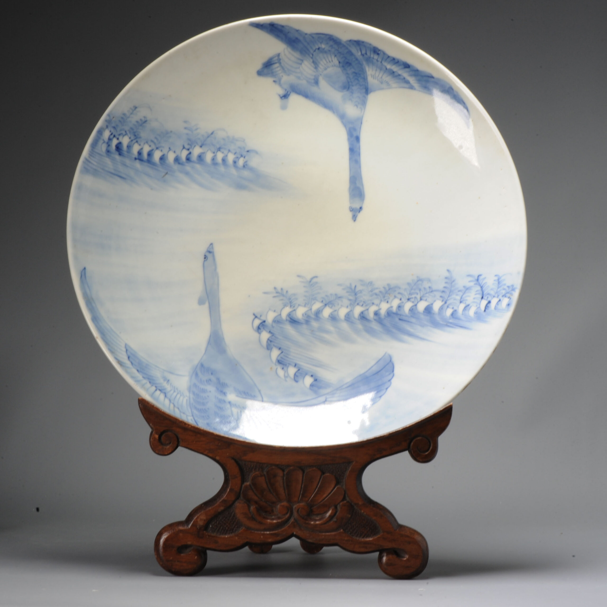 Antique Meiji period 19/20C Japanese Porcelain Swan/Geese Charger Arita