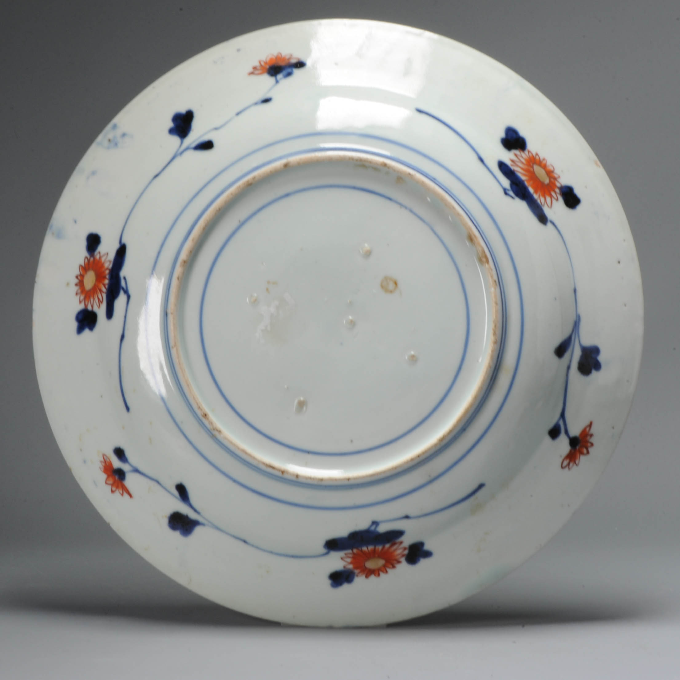 29CM Antique Edo period 1680-1700 Japanese Porcelain Imari Plate with Wisteria Arita