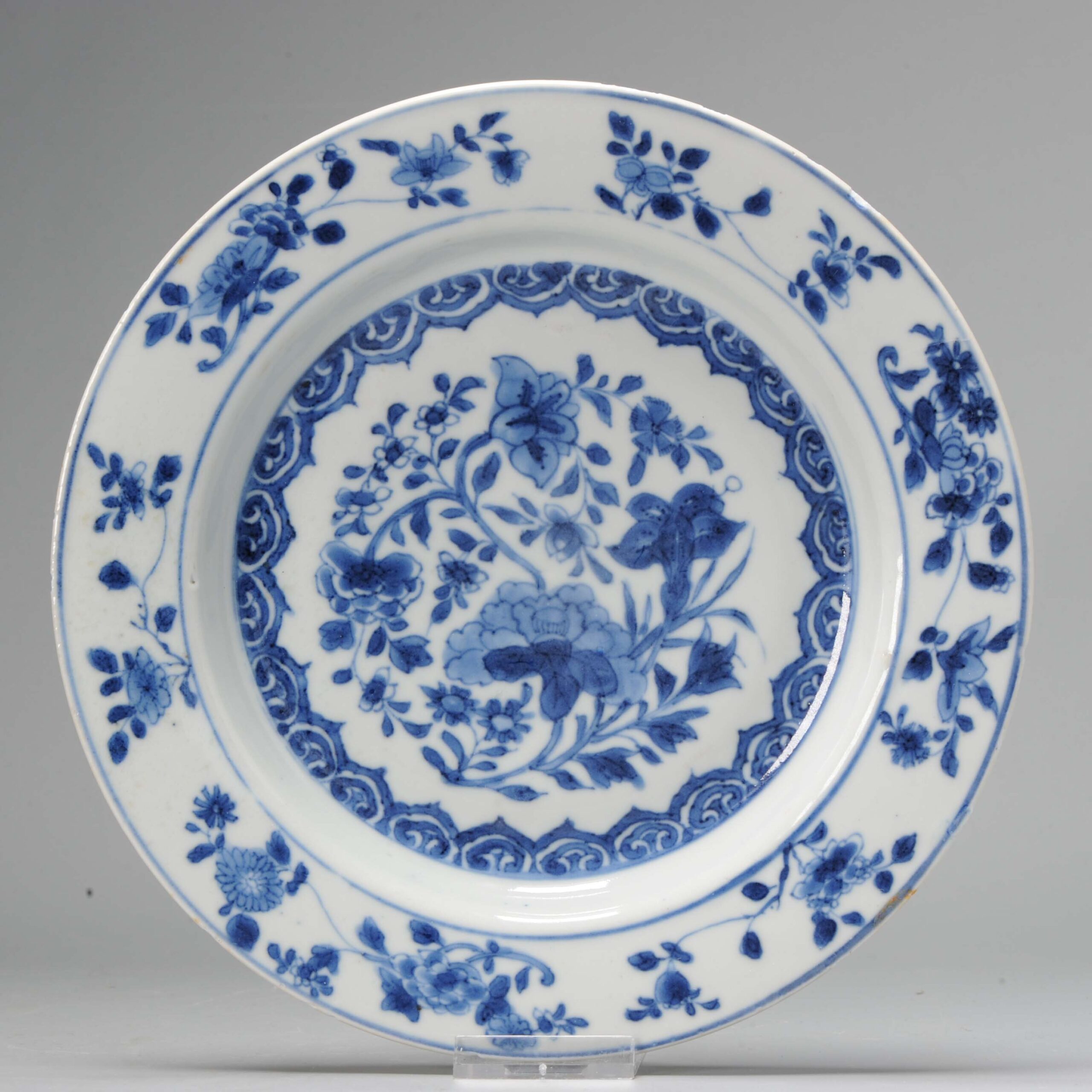 Antique Chinese Botanical 18C Blue and white Garden Dish Plate Yongzheng