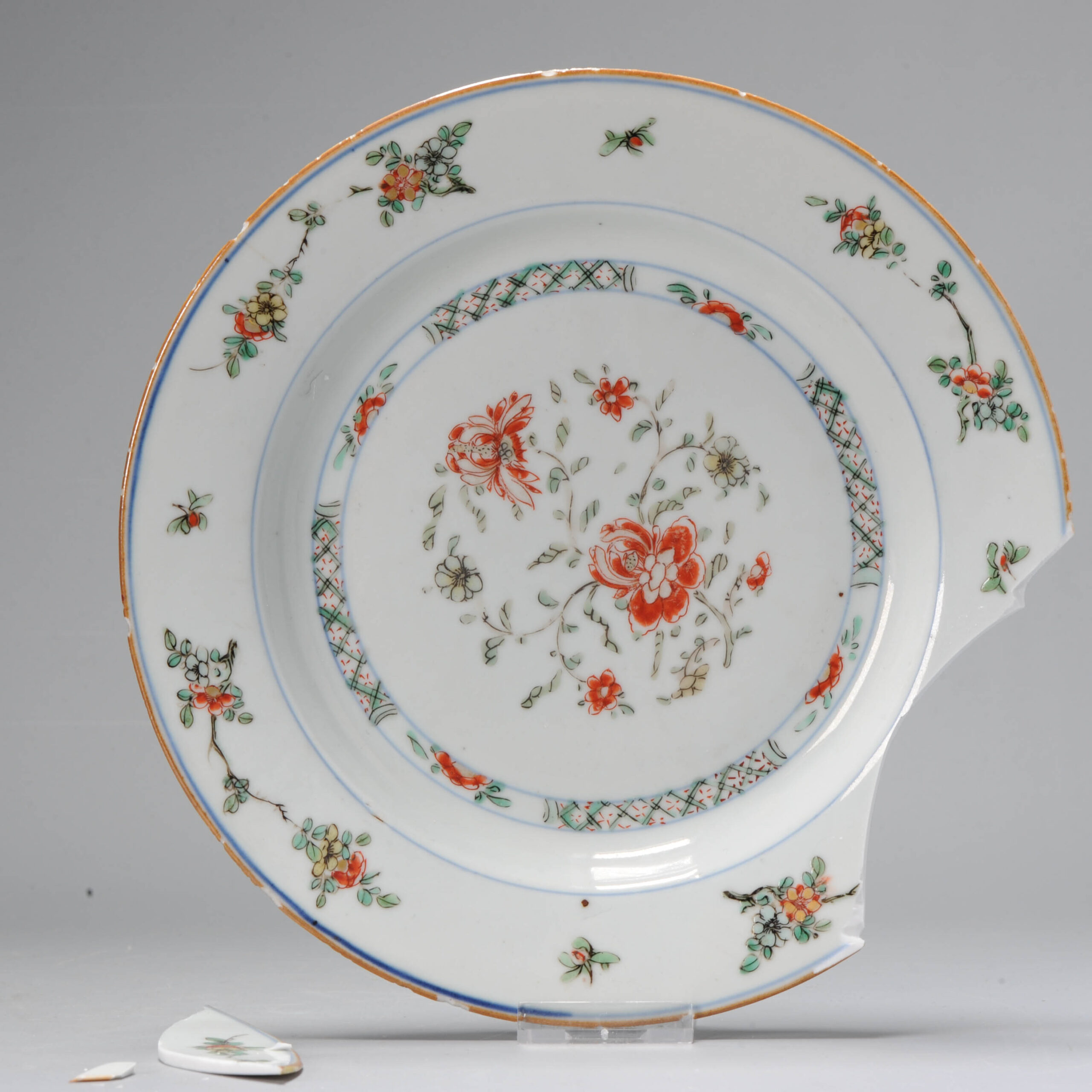 Antique 18C Chinese Porcelain Famille Verte Yongzheng or Qianlong