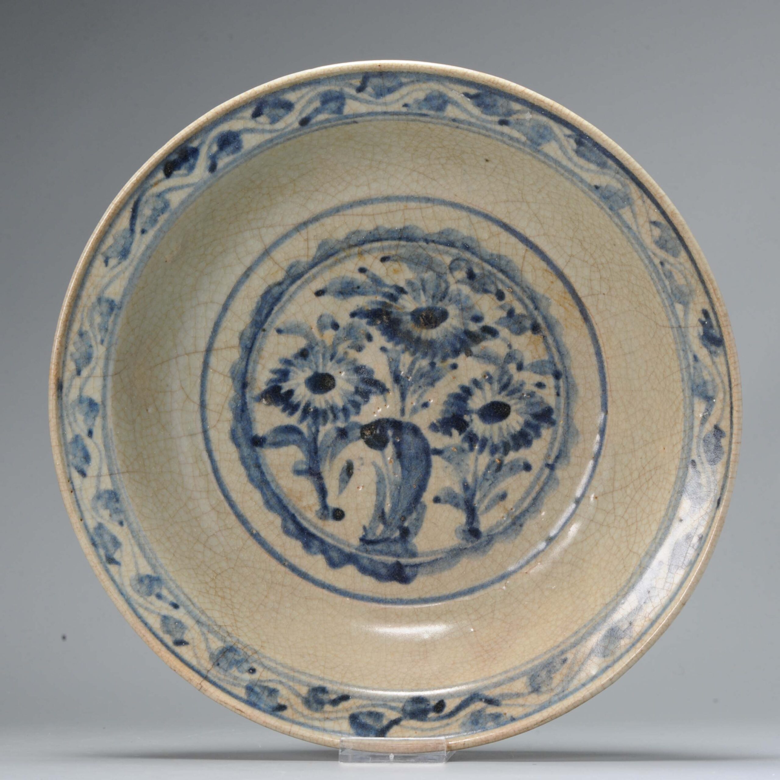 Antique Chinese 15th/16th Century Hongzhi Zhengde Plate Porcelain