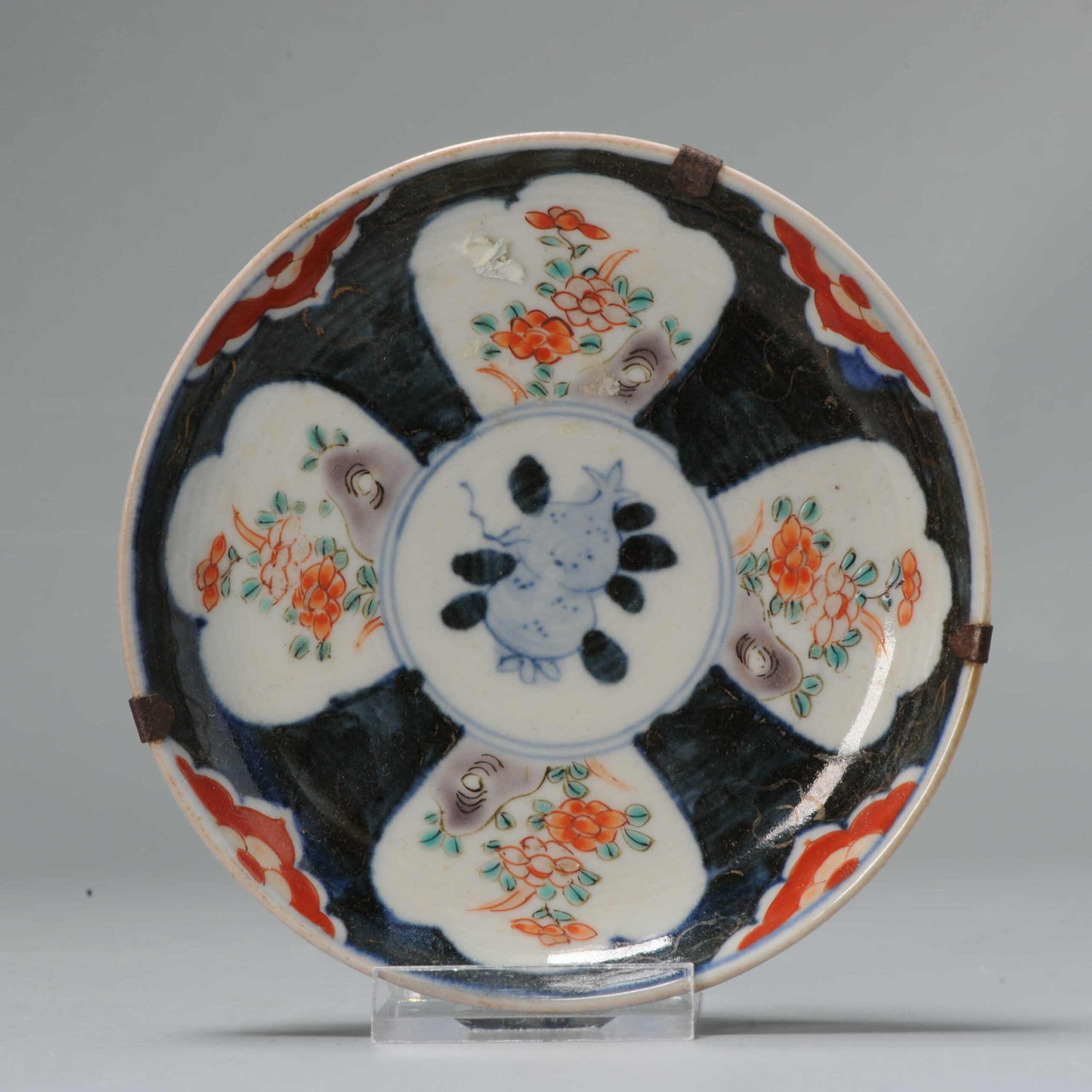 Antique Japanese Porcelain Edo period Dish Floral Imari