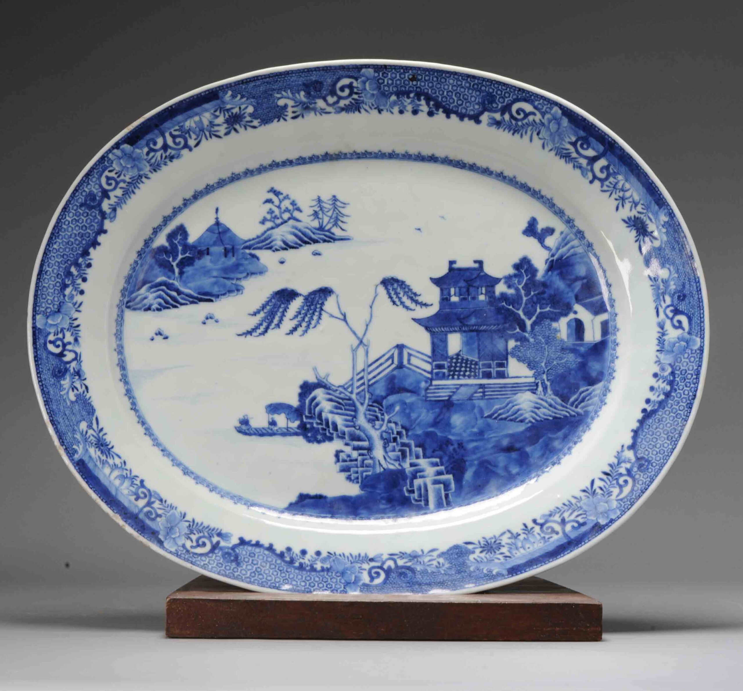 Very Rare Antique Chinese Porcelain Charger Landscape of Qianlong Top Quality