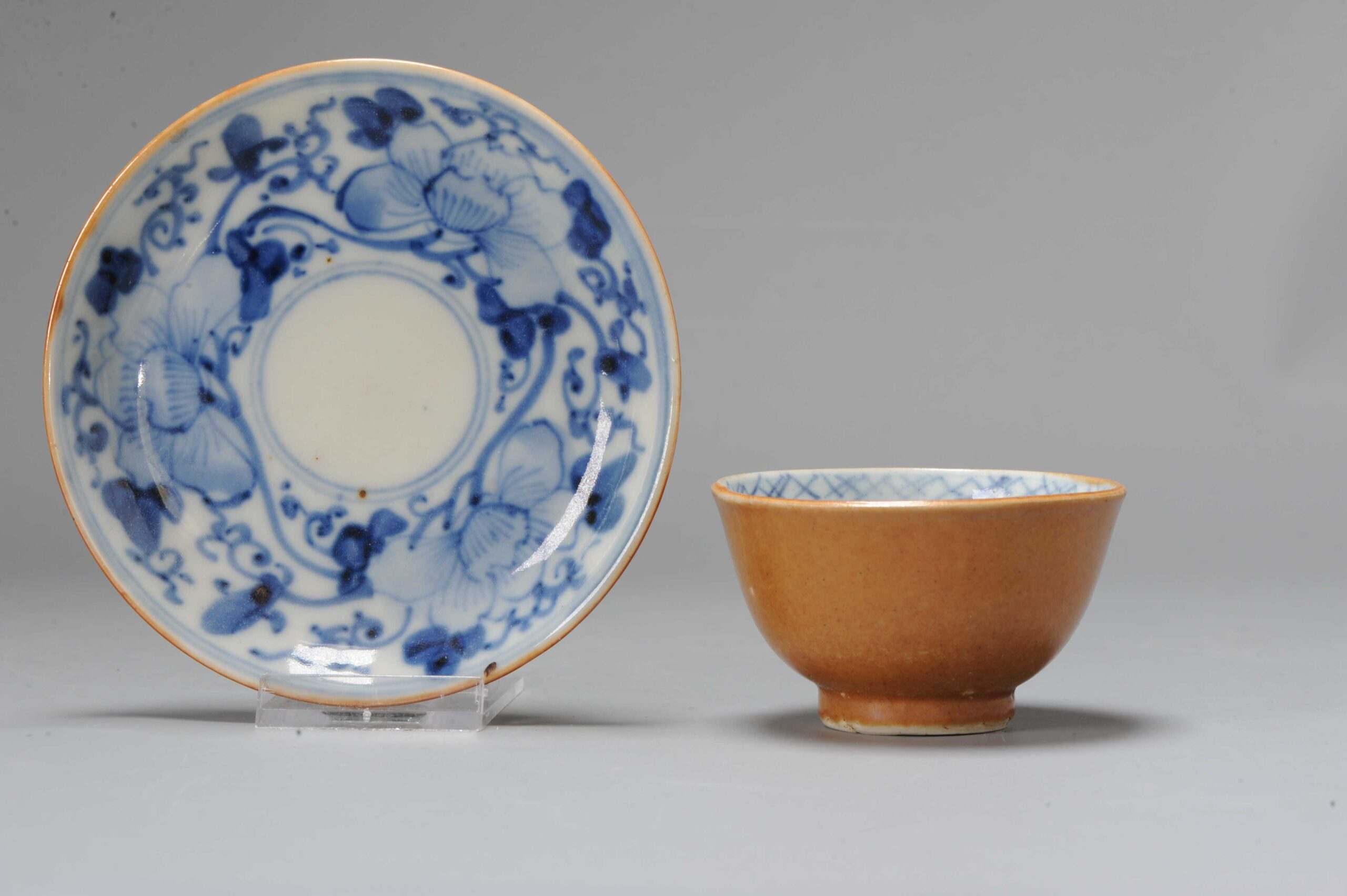 A Kangxi period Chinese Porcelain Batavian Tea Bowl China Antique
